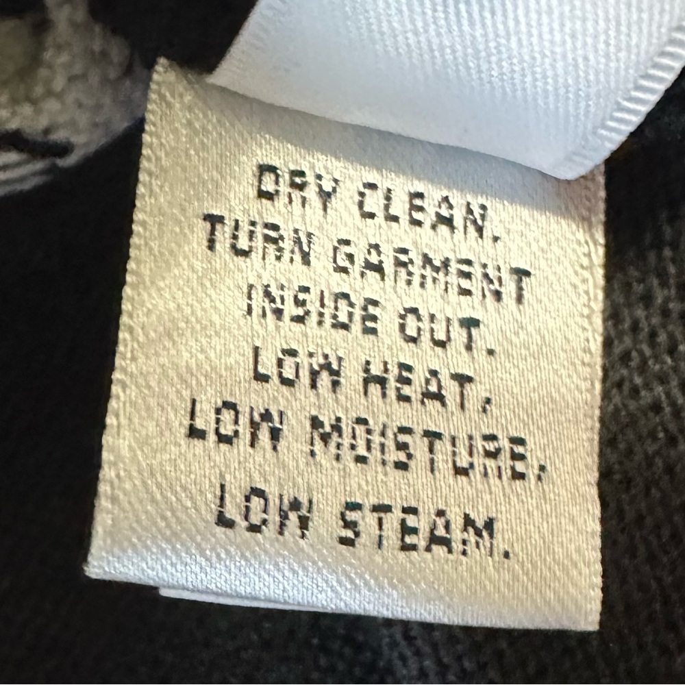 St. John Yellow Label Black Knit Sweater 3/4 Sleeve Sz P or 2 - Picture 6 of 10